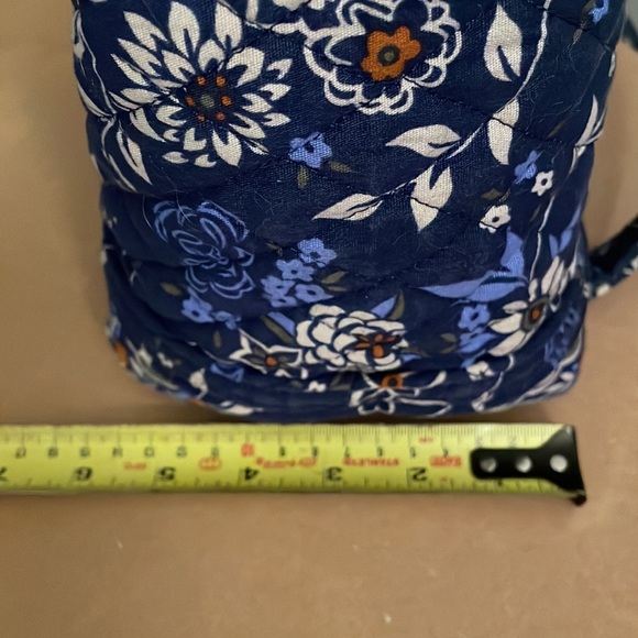 QK Blue Floral Quilted Bag - Picture 10 of 10